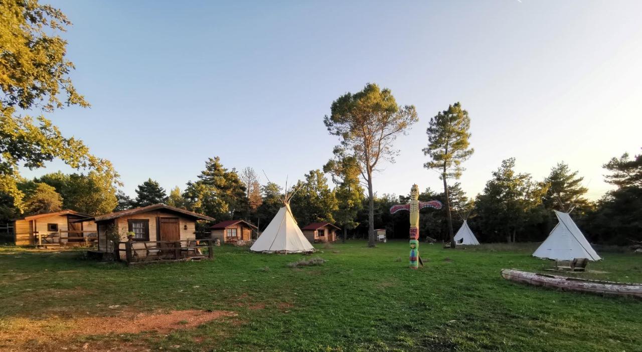 Ranch Du Puits De Riquier Hotell Moissac-Bellevue Exteriör bild